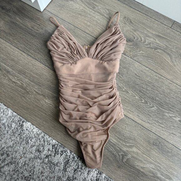 Aritzia Babaton Luxor Bodysuit - Picture 5 of 10